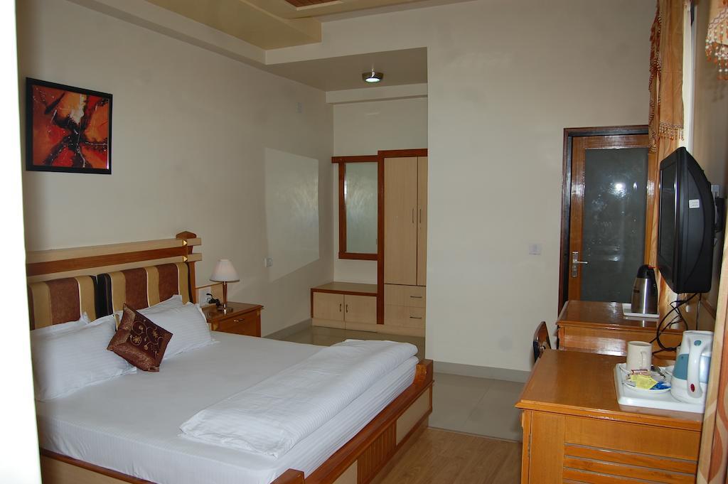 Metro Palace Hotel Bikaner Quarto foto